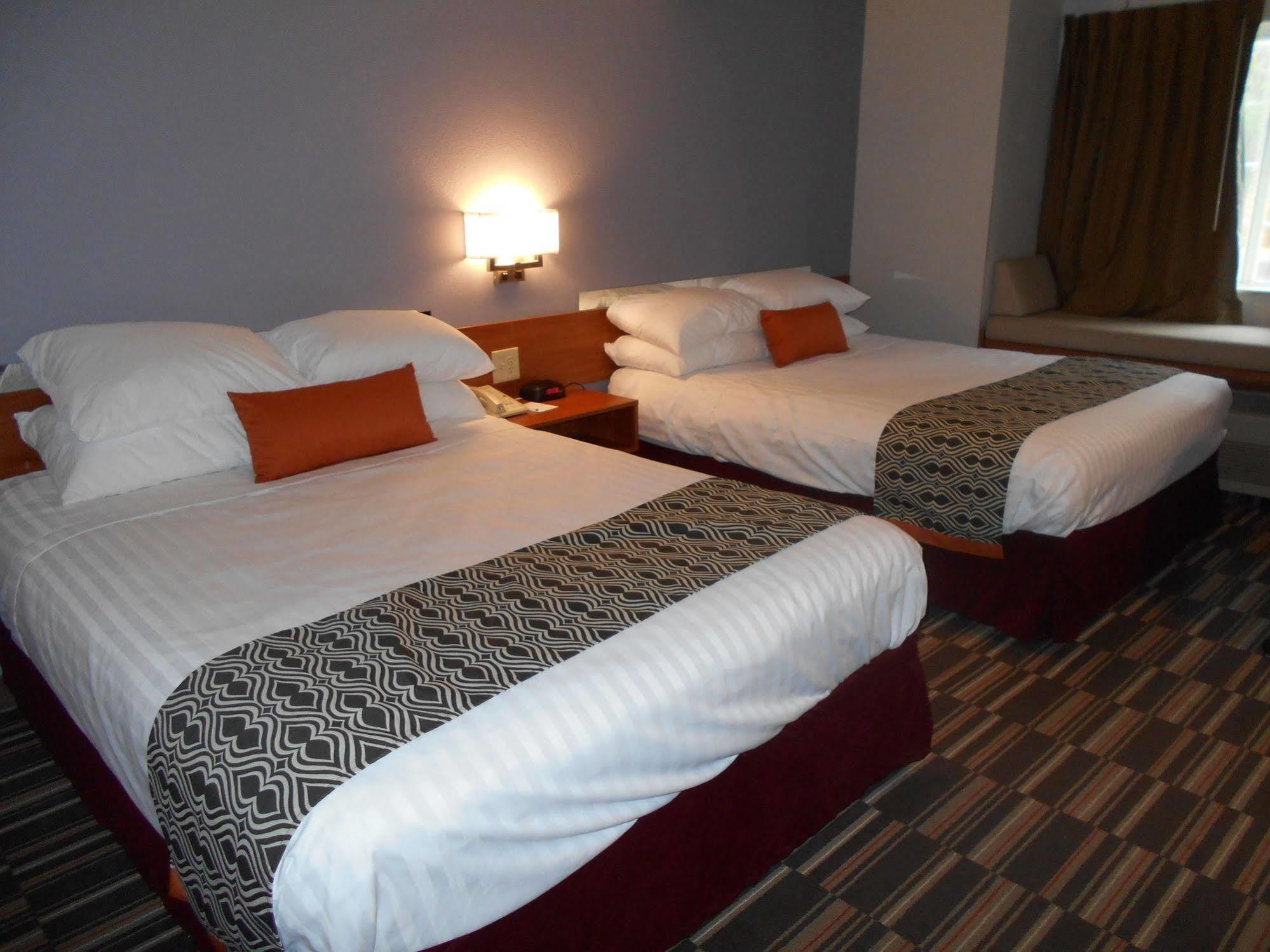 Microtel Inn By Wyndham - Albany Airport Latham Εξωτερικό φωτογραφία