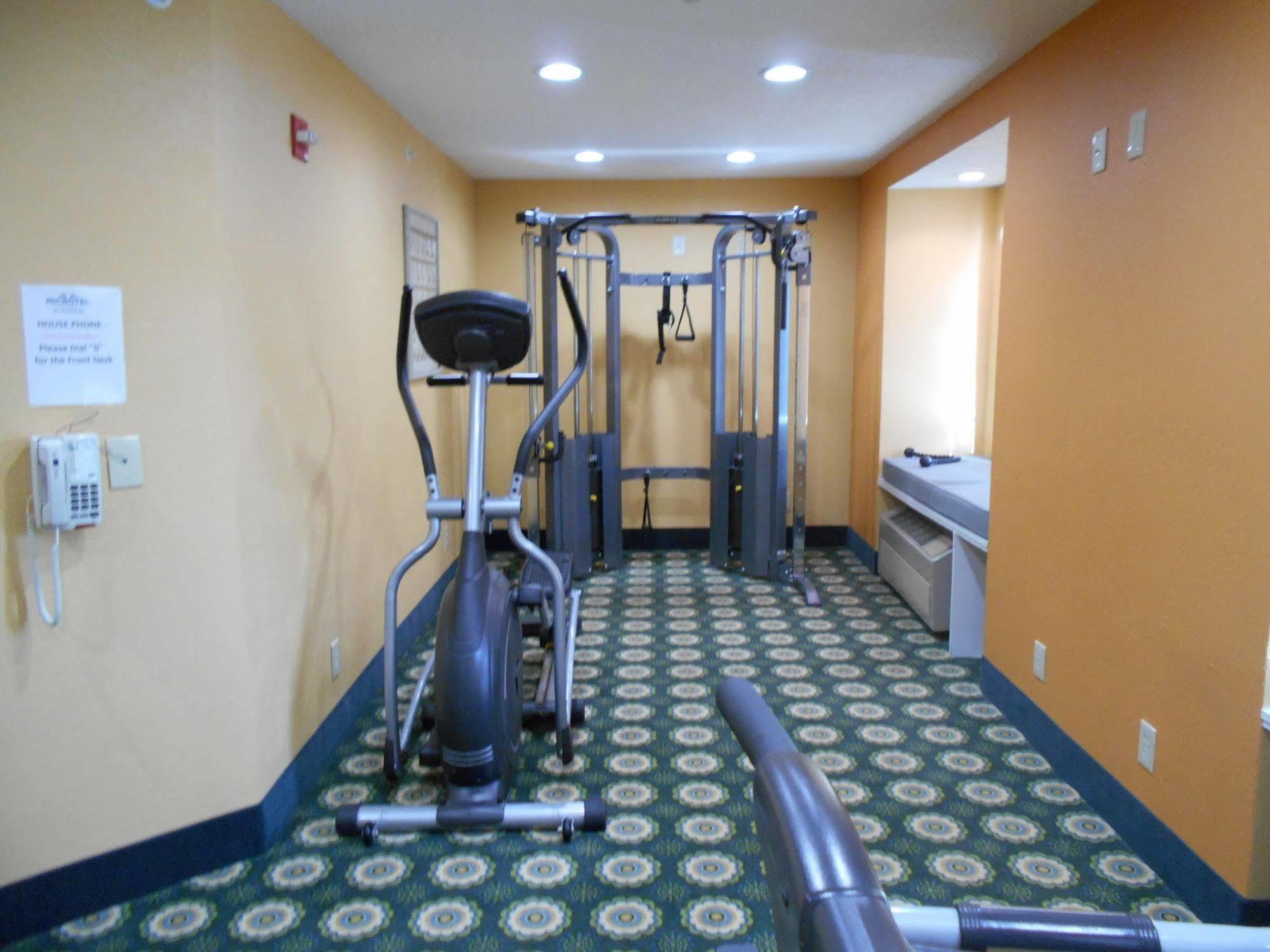 Microtel Inn By Wyndham - Albany Airport Latham Εξωτερικό φωτογραφία