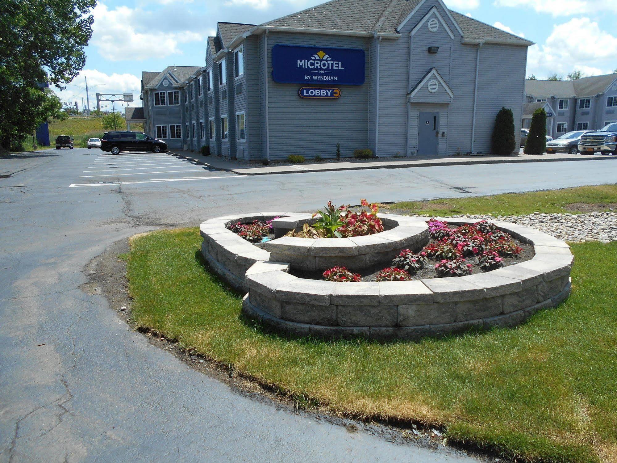 Microtel Inn By Wyndham - Albany Airport Latham Εξωτερικό φωτογραφία