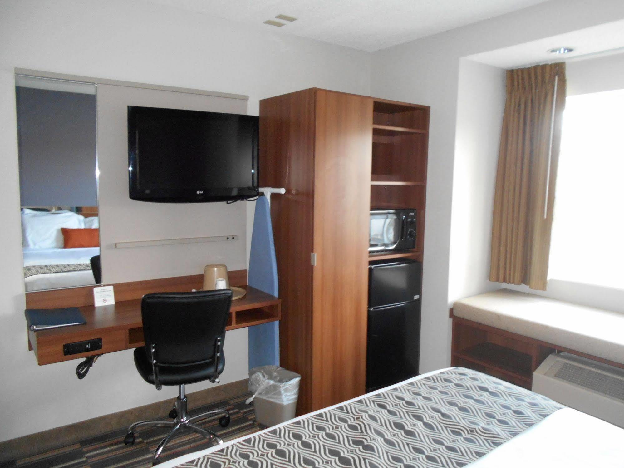 Microtel Inn By Wyndham - Albany Airport Latham Εξωτερικό φωτογραφία