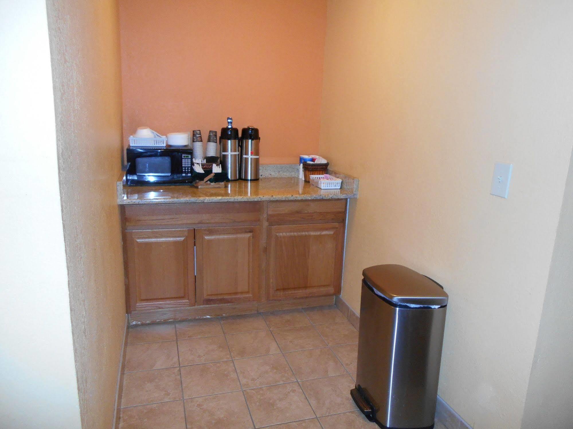 Microtel Inn By Wyndham - Albany Airport Latham Εξωτερικό φωτογραφία