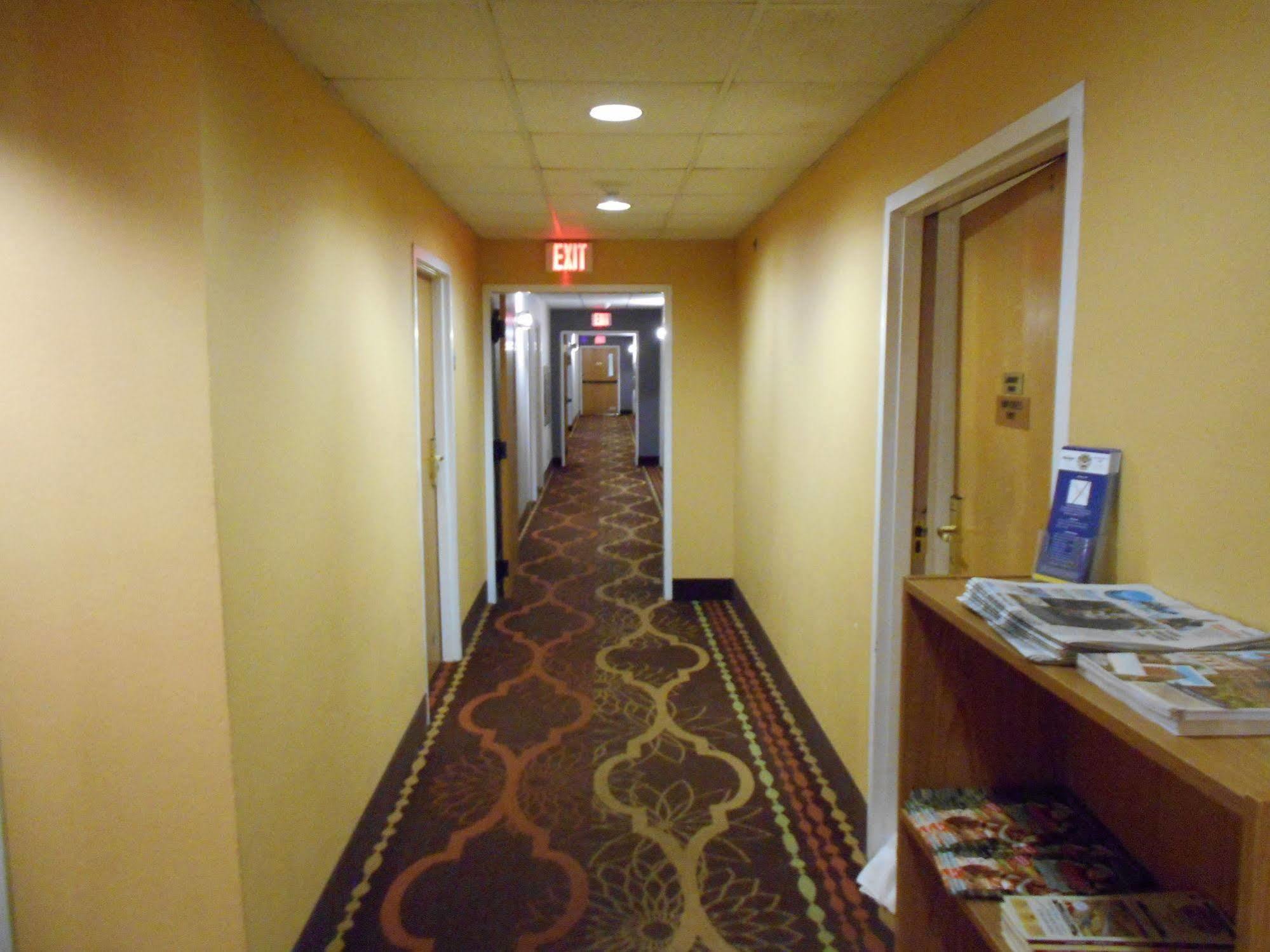Microtel Inn By Wyndham - Albany Airport Latham Εξωτερικό φωτογραφία